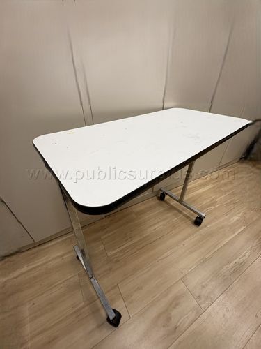 #4076639 - Rolling Table (225593 AJ)