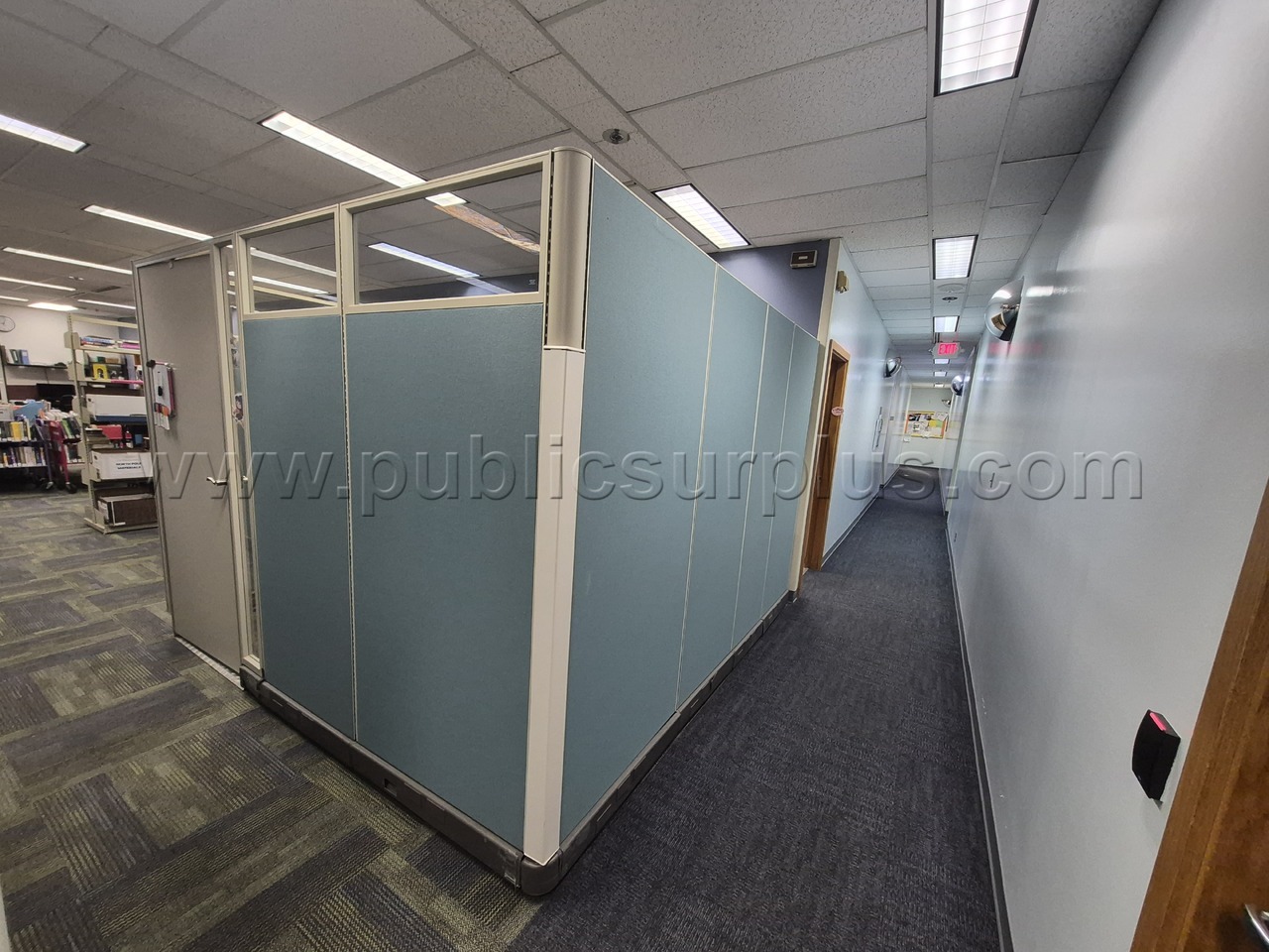 #4087544 - Herman Miller Office Cubicle lot